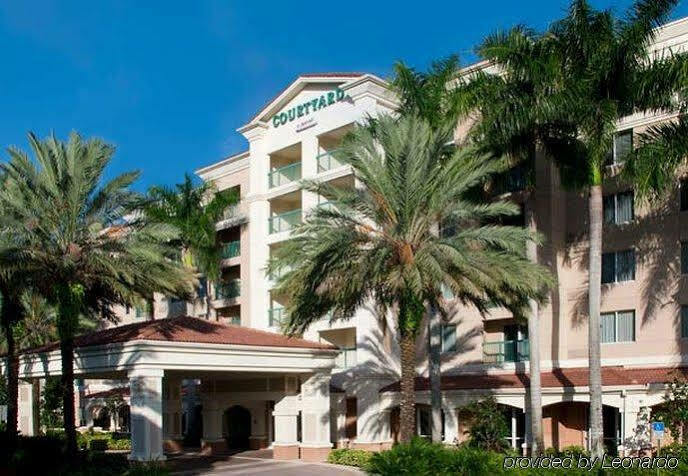 Courtyard By Marriott Fort Lauderdale Hotel 3*